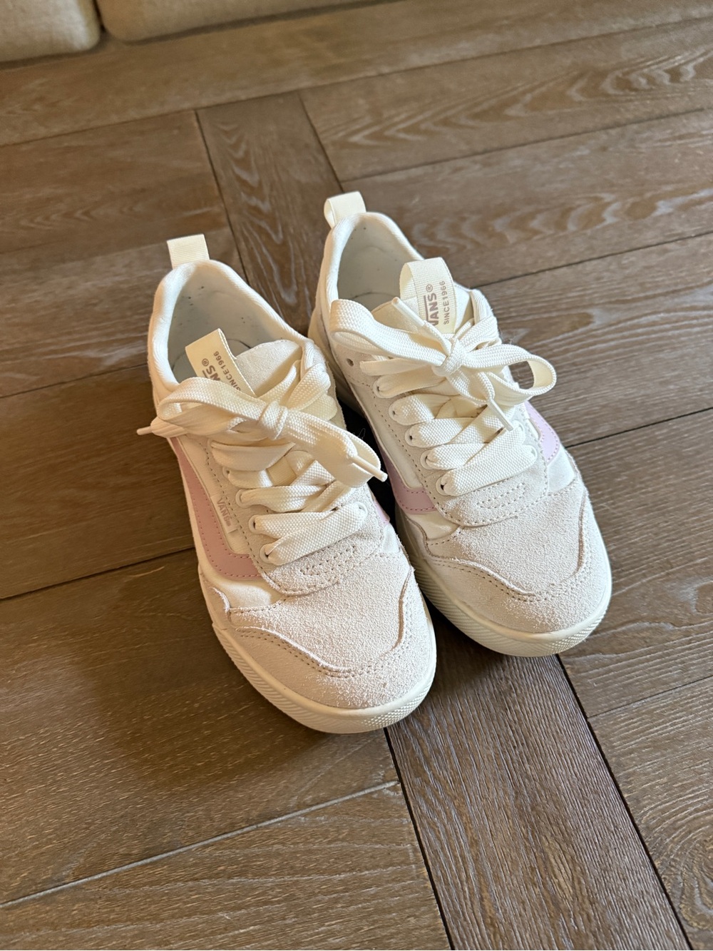 Vans White/Cream & Blush Pink Suede Sneakers Women’s Size 8